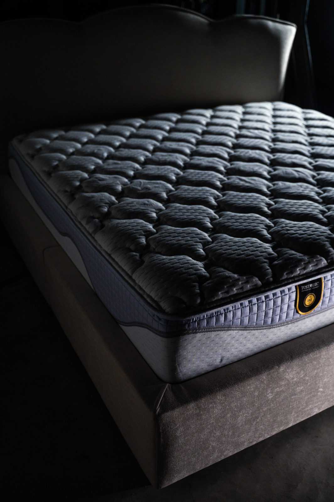 luxury mattress in dubai Restonic