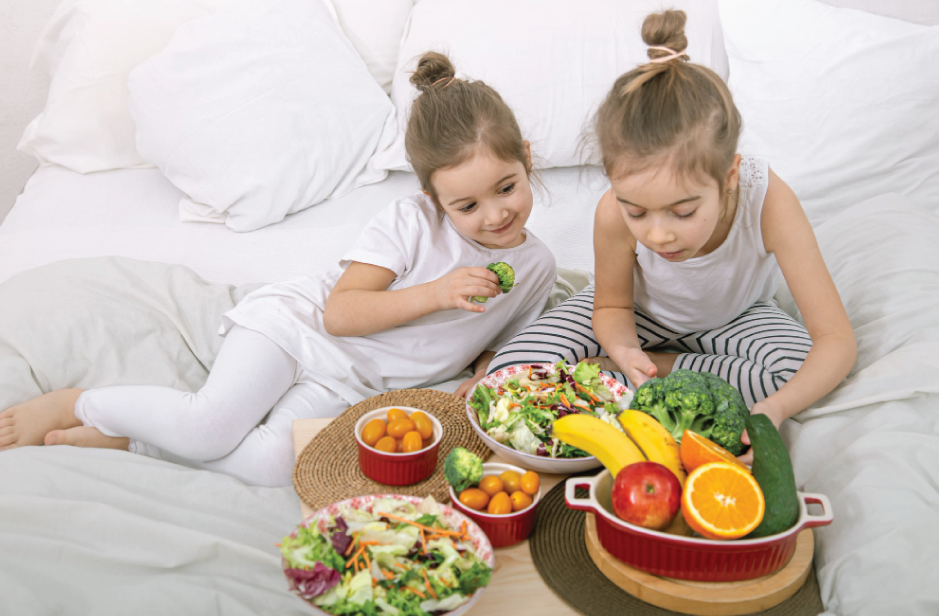 The-Best-Bedtime-Snacks-for-Better-Sleep enjoying on mattress - restonic